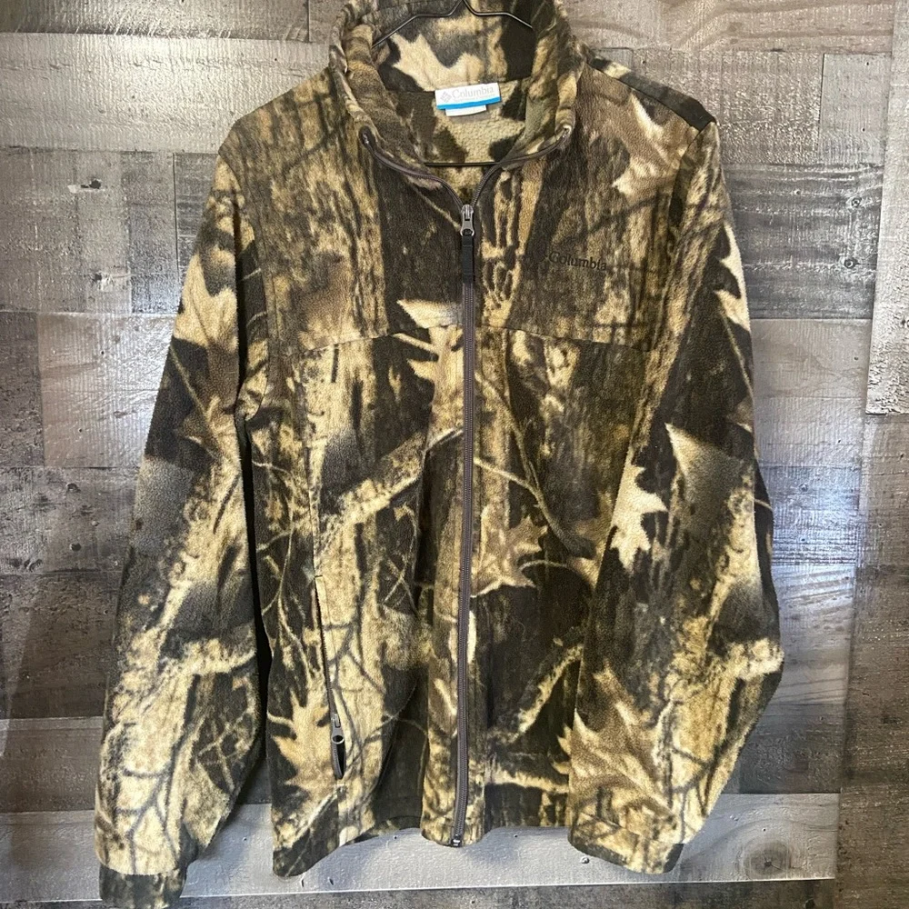 Youth Size 18/20 Columbia Timberwolf Camo Fleece Jacket